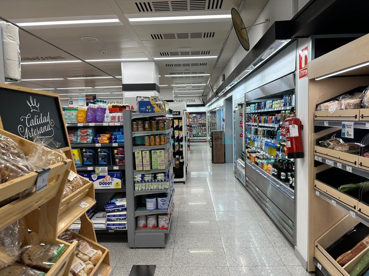 Shopping Centre for sale in Estepona