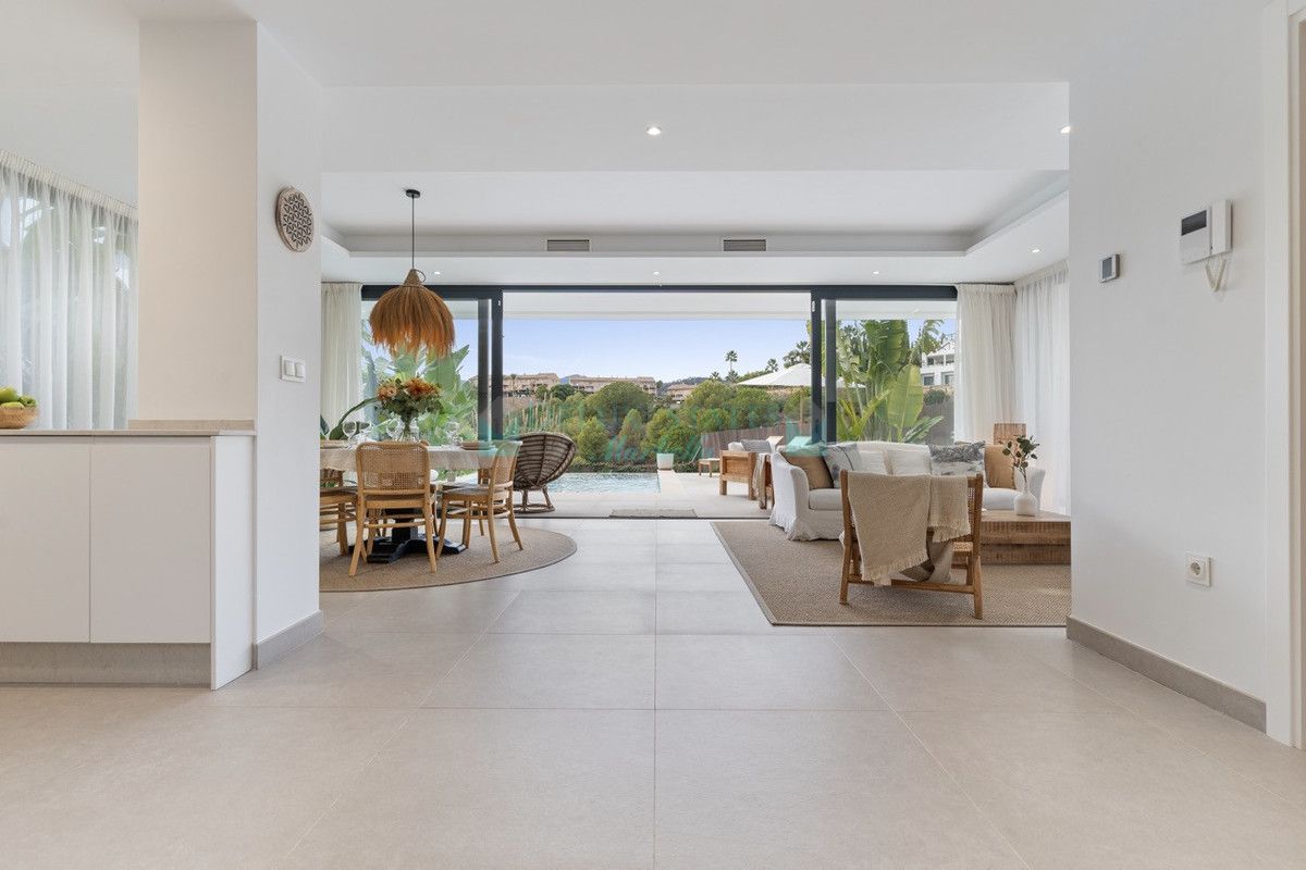 Villa for rent in Estepona