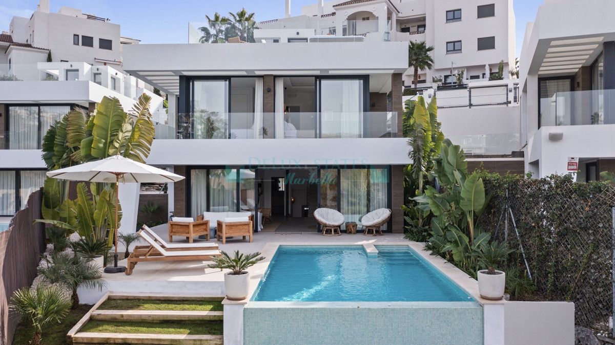 Villa for rent in Estepona