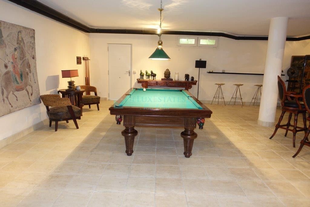 Villa for sale in Marbella - Puerto Banus