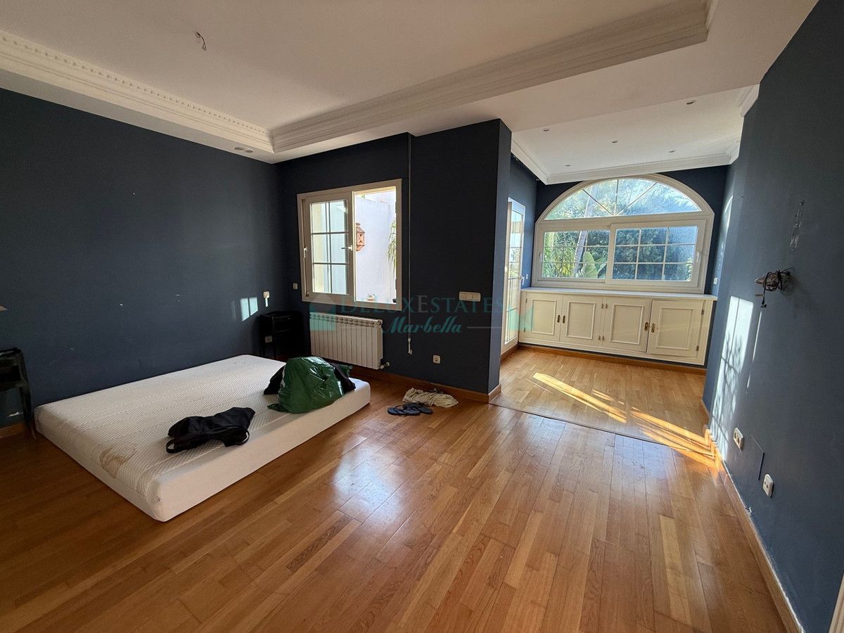 Villa for sale in Marbella - Puerto Banus