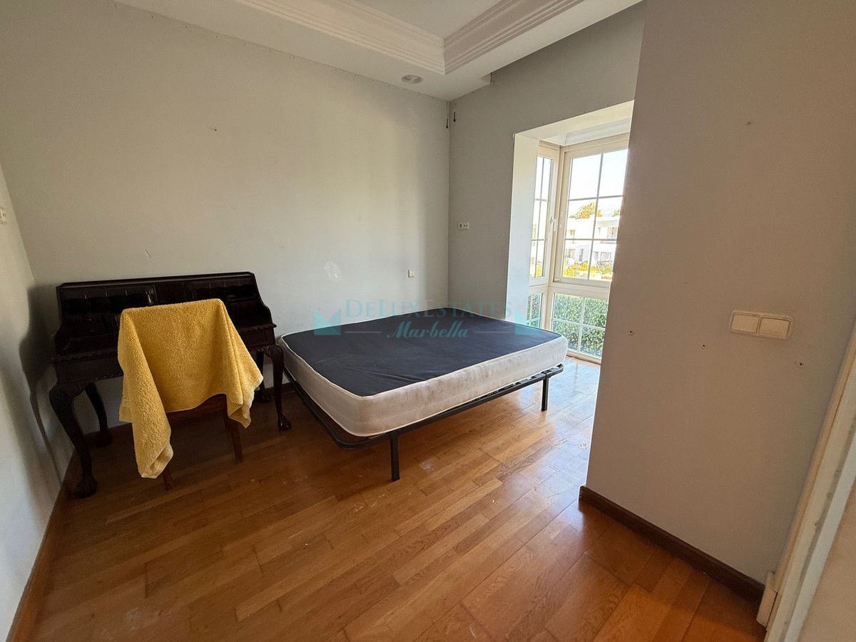 Villa for sale in Marbella - Puerto Banus