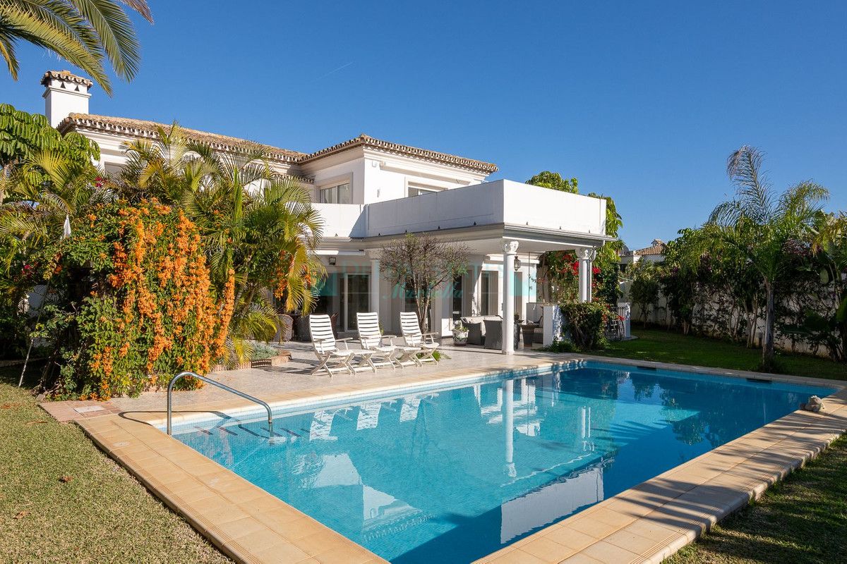 Villa for sale in Marbesa, Marbella East