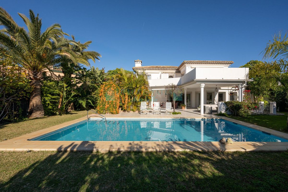 Villa for sale in Marbesa, Marbella East