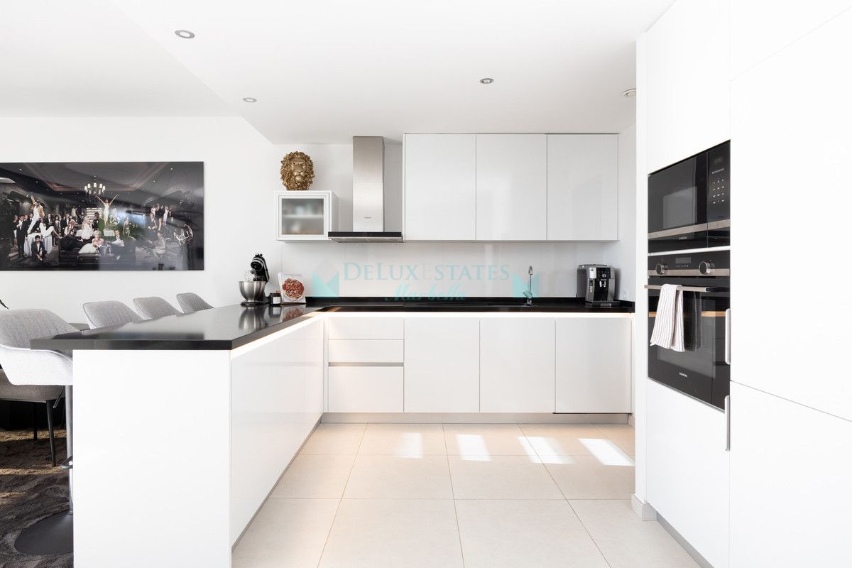 Town House for sale in Estepona