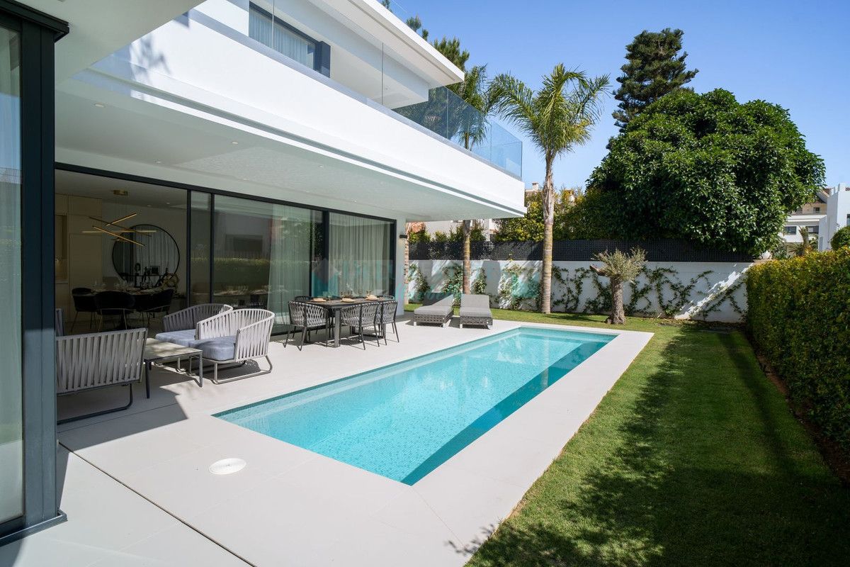 Villa for sale in Marbella Golden Mile