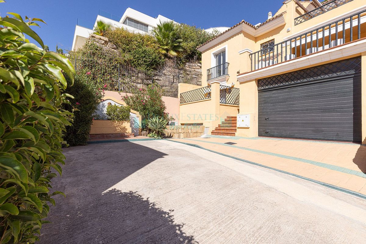 Town House for sale in Las Brisas, Nueva Andalucia