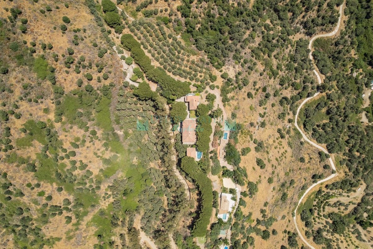 Villa en venta en Ojen