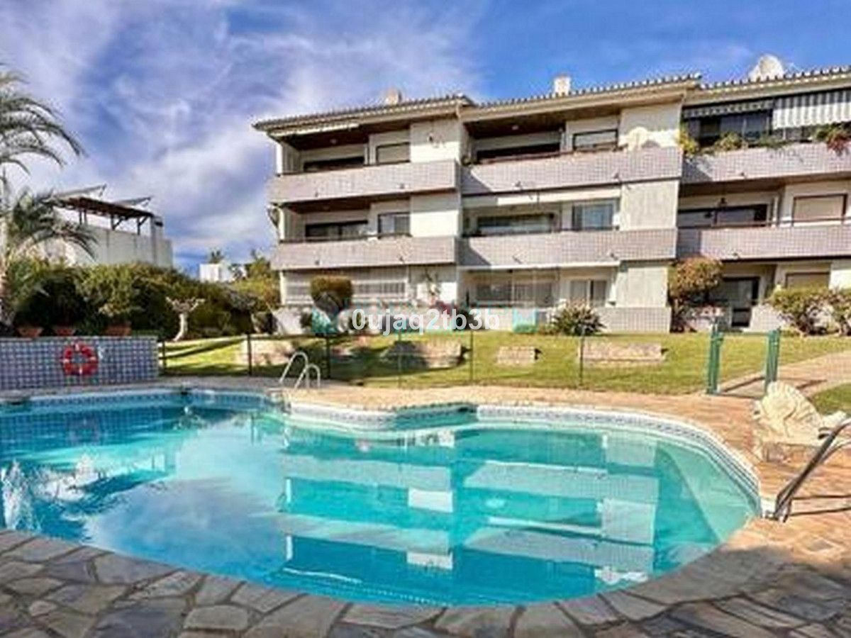 Apartment for sale in New Golden Mile, Estepona