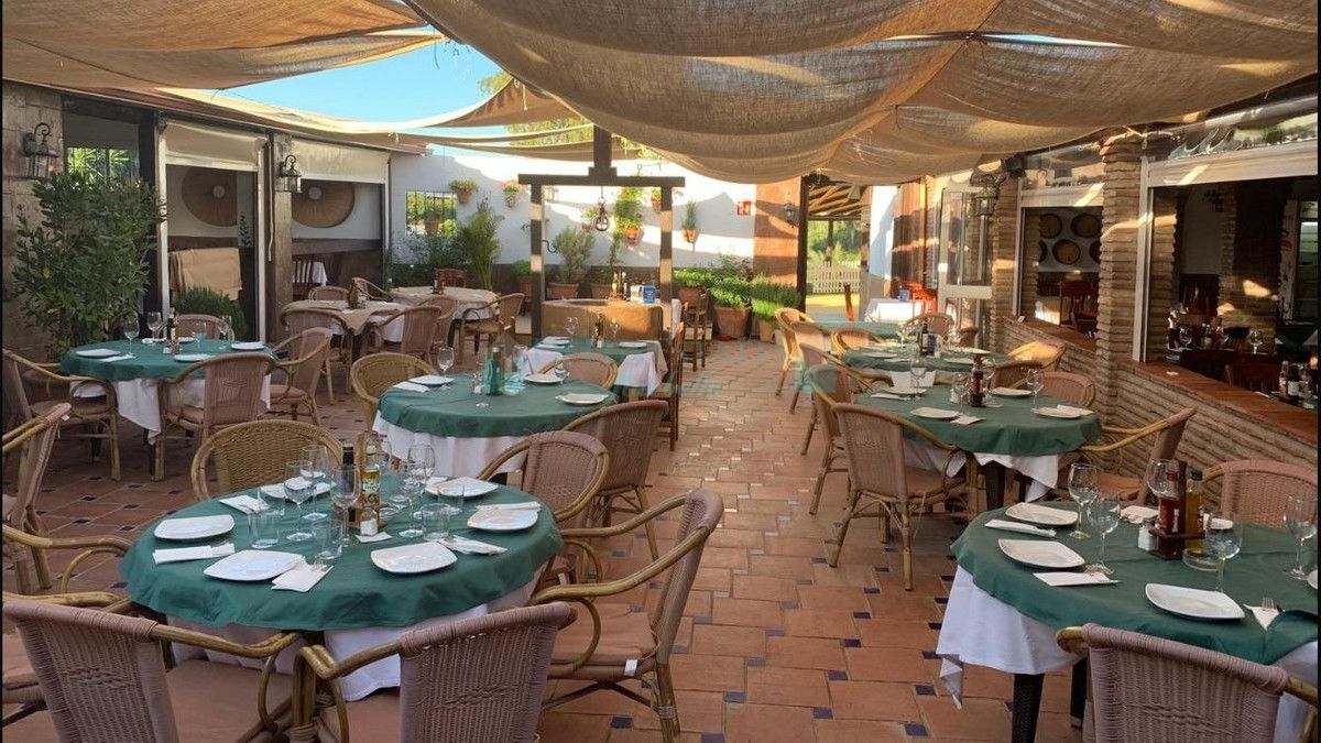 Finca en venta en Selwo, Estepona