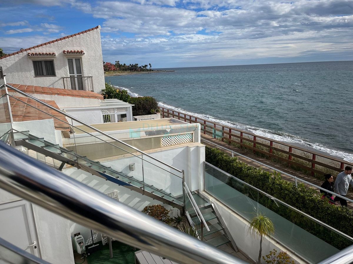 Town House for sale in Estepona