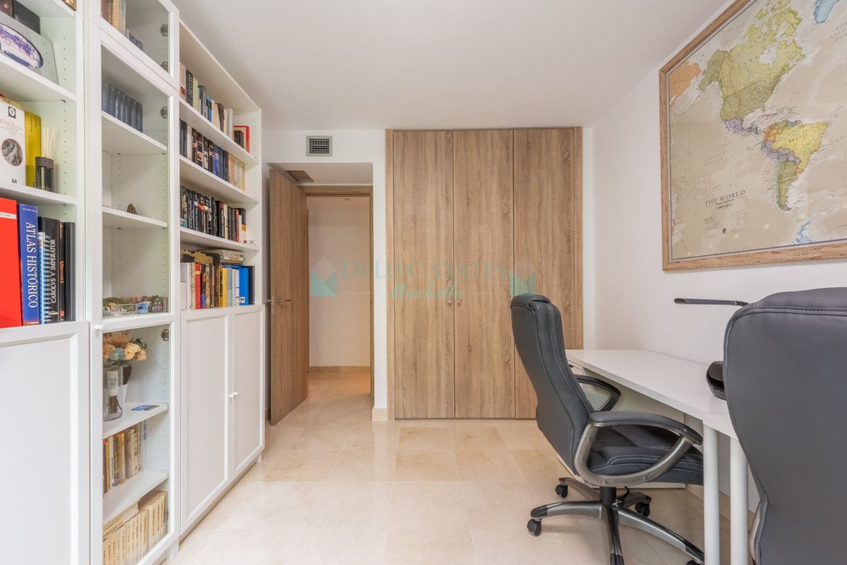 Apartamento Planta Baja en venta en Benahavis