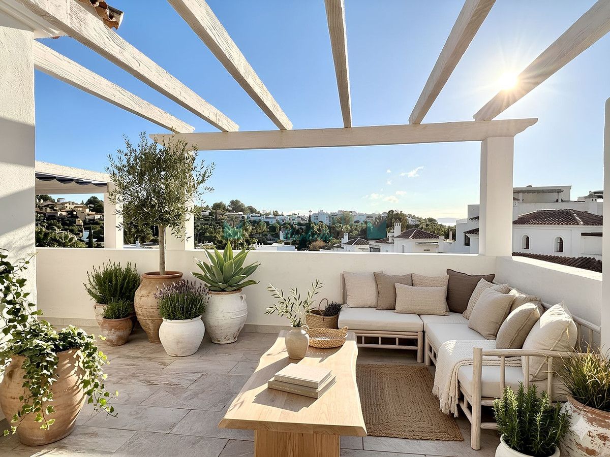 Town House for sale in Atalaya, Estepona