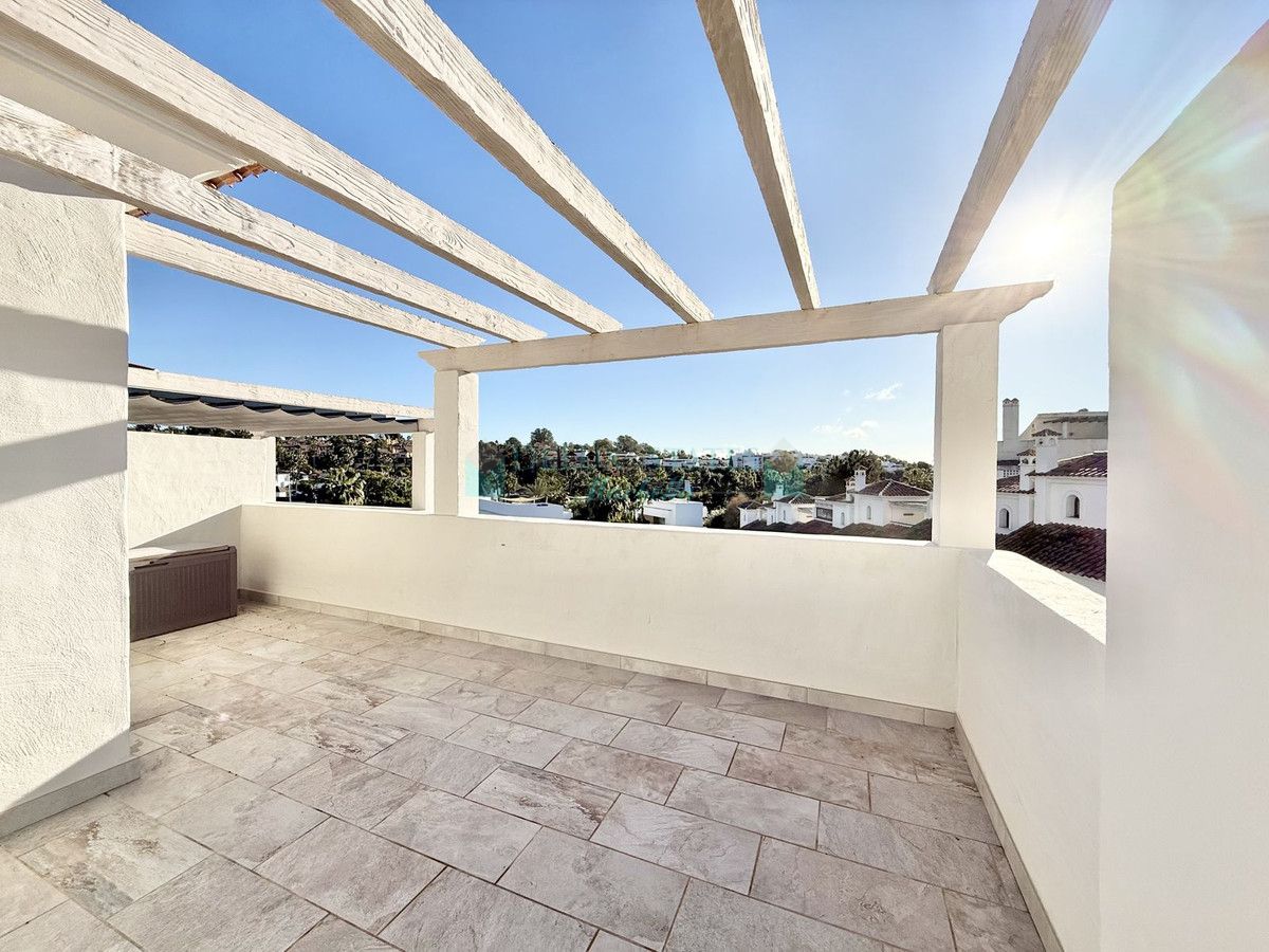 Town House for sale in Atalaya, Estepona