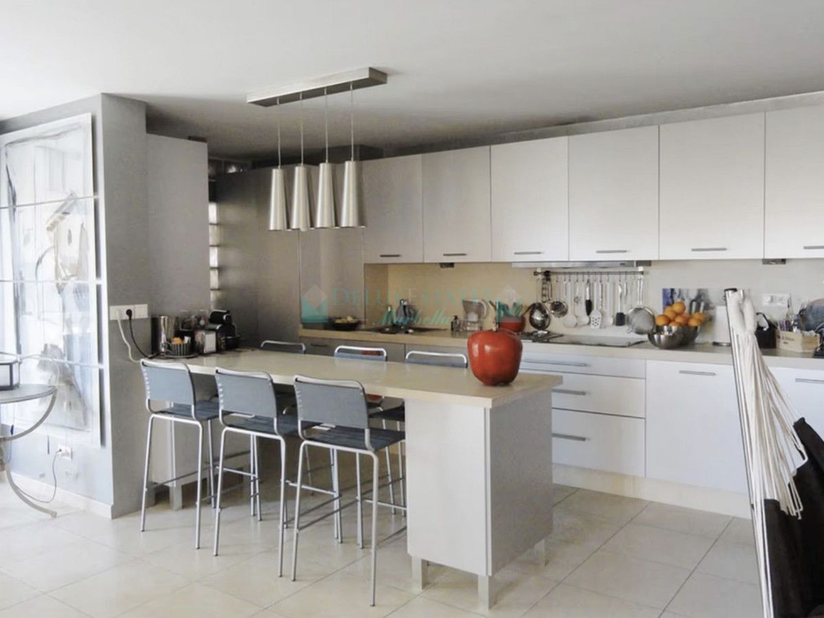 Apartment for sale in Nueva Andalucia