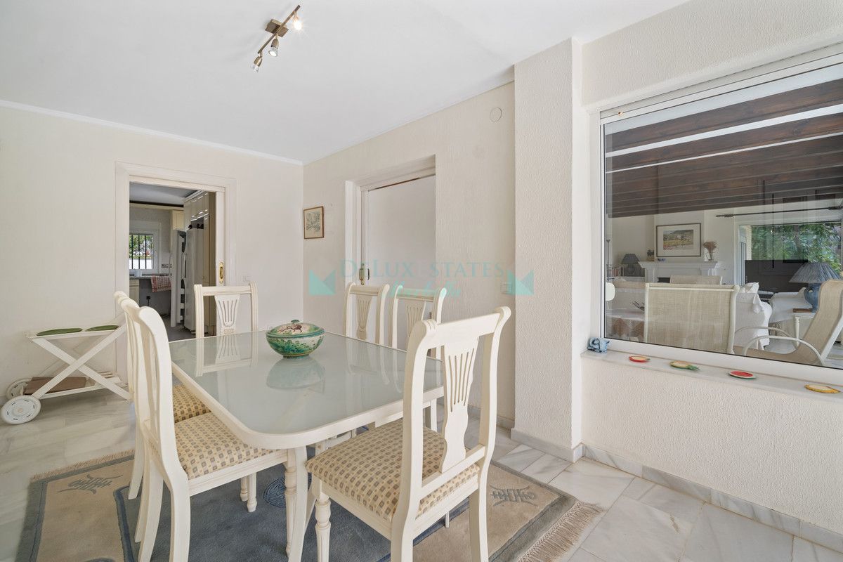 Villa en venta en Guadalmina Alta, San Pedro de Alcantara