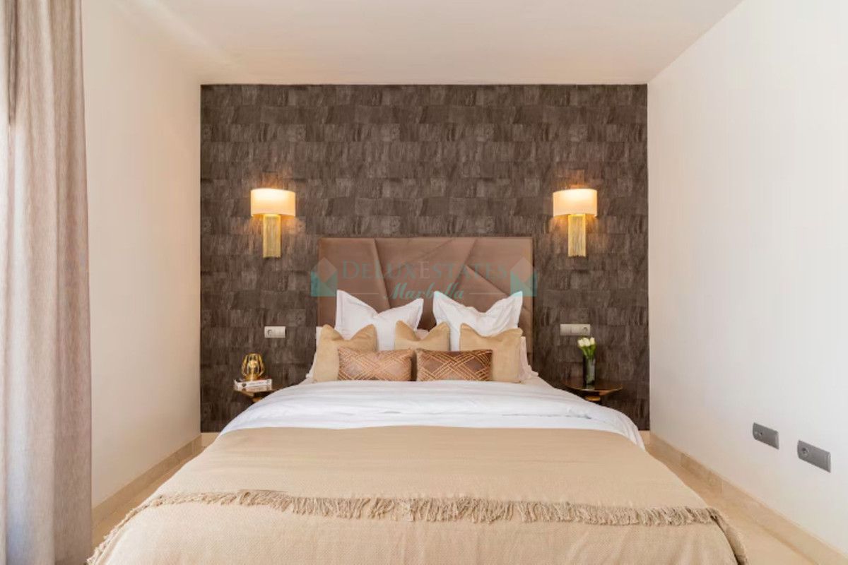 Ático en alquiler en New Golden Mile, Estepona