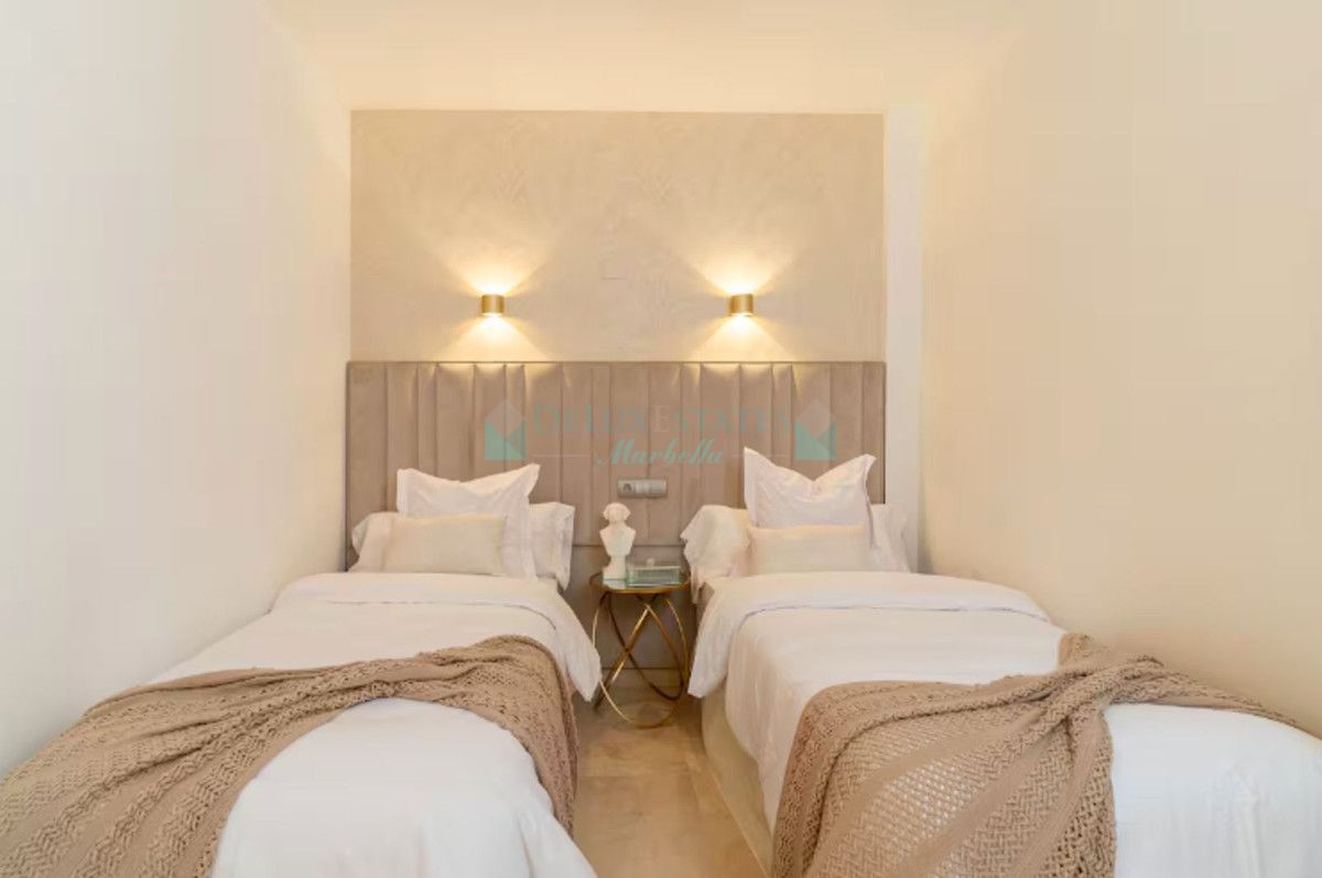 Ático en alquiler en New Golden Mile, Estepona