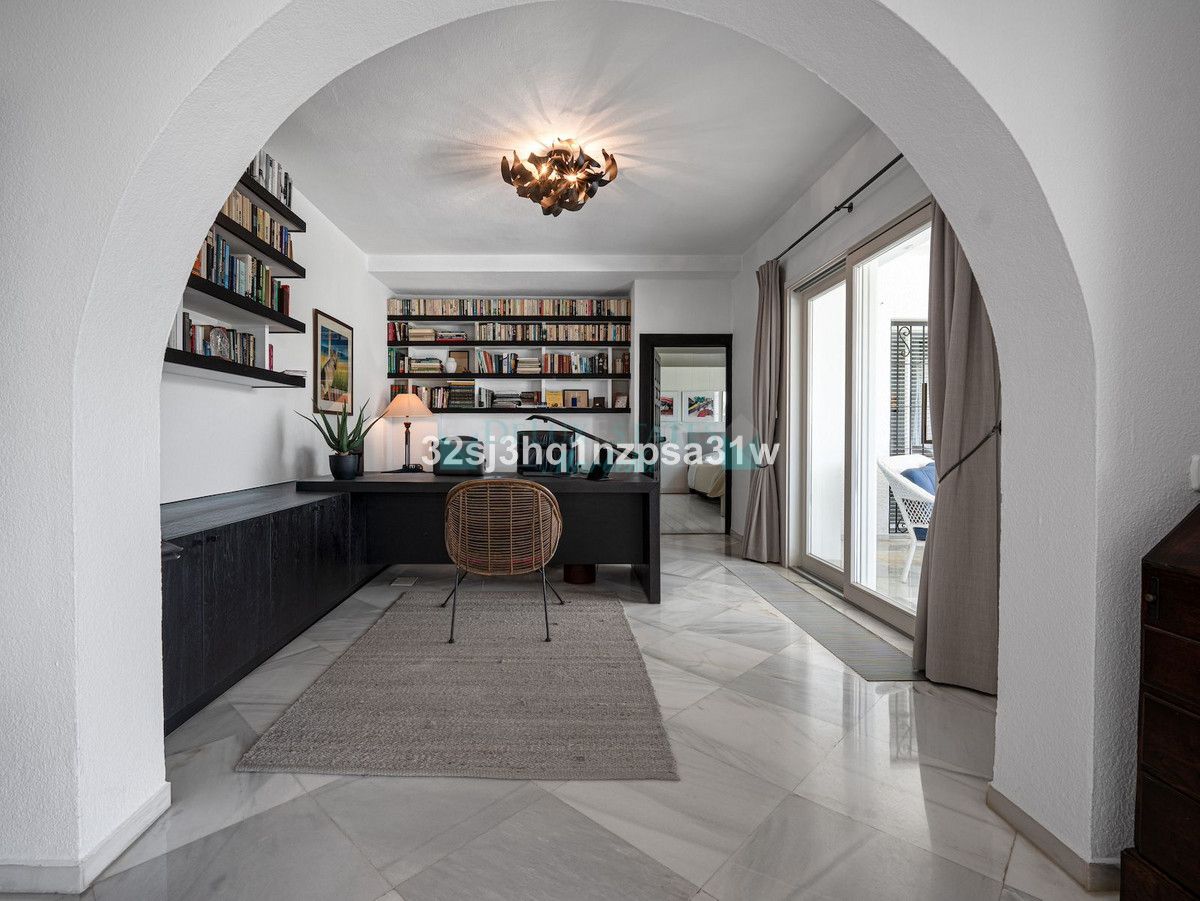 Villa for rent in Nueva Andalucia