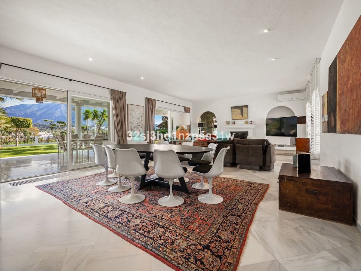 Villa for rent in Nueva Andalucia