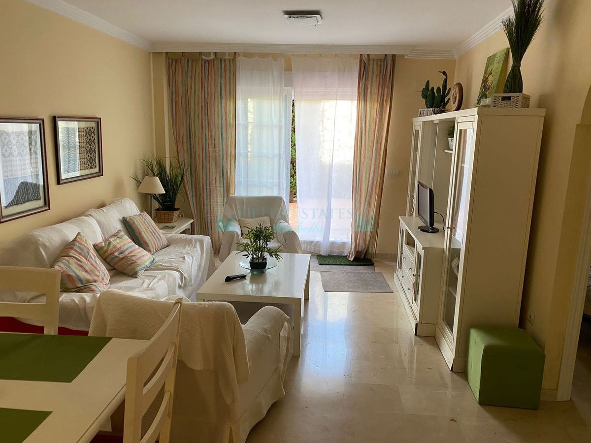 Ground Floor Apartment for sale in Elviria, Marbella East