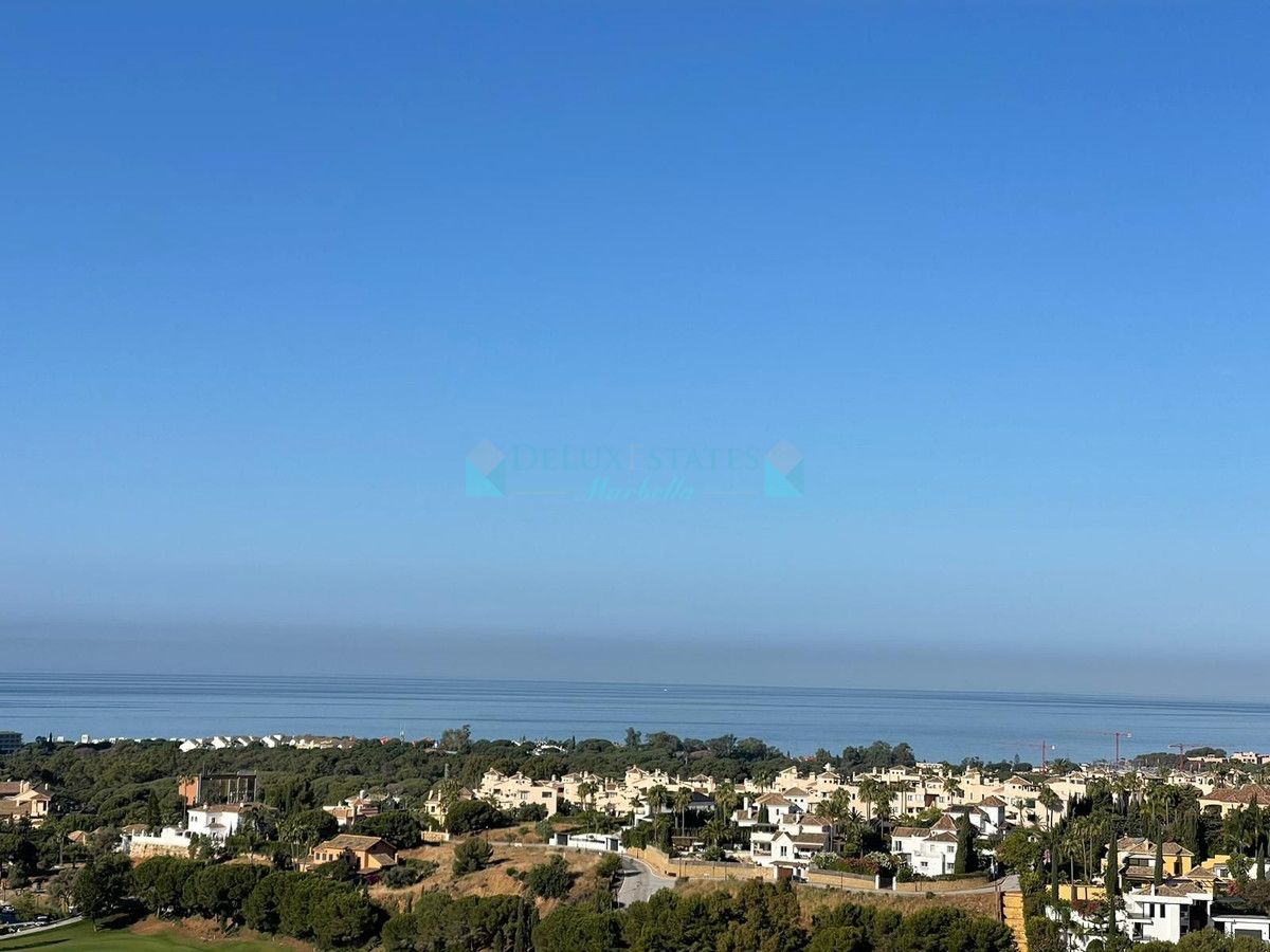 Ático en venta en Elviria, Marbella Este