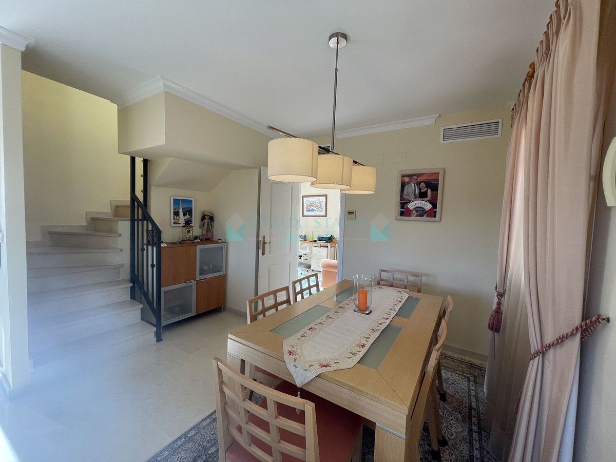 Ático en venta en Elviria, Marbella Este