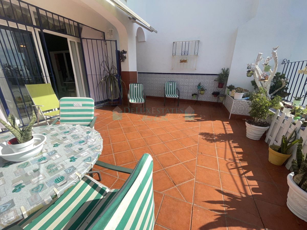 Villa en venta en Estepona