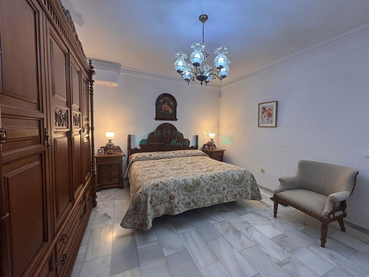 Semi Detached Villa for sale in Nueva Andalucia