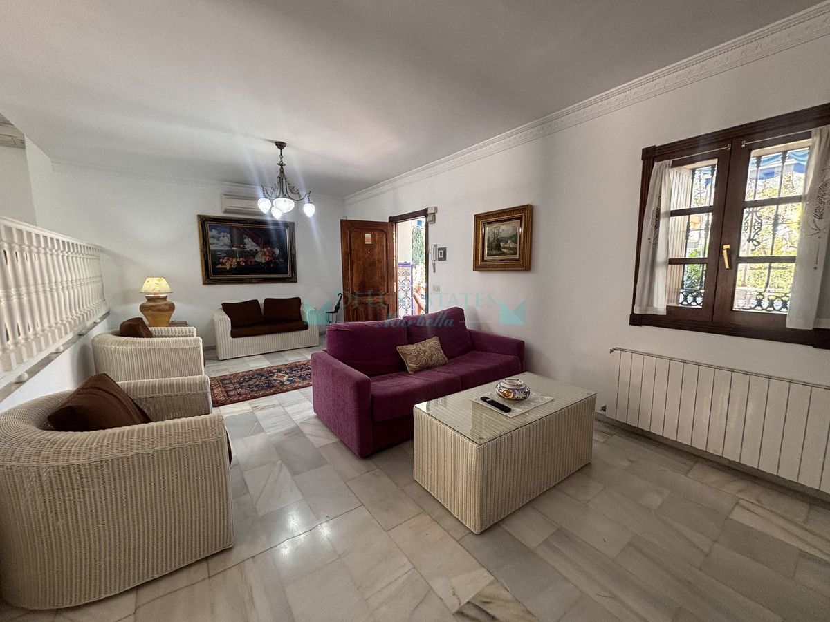 Semi Detached Villa for sale in Nueva Andalucia