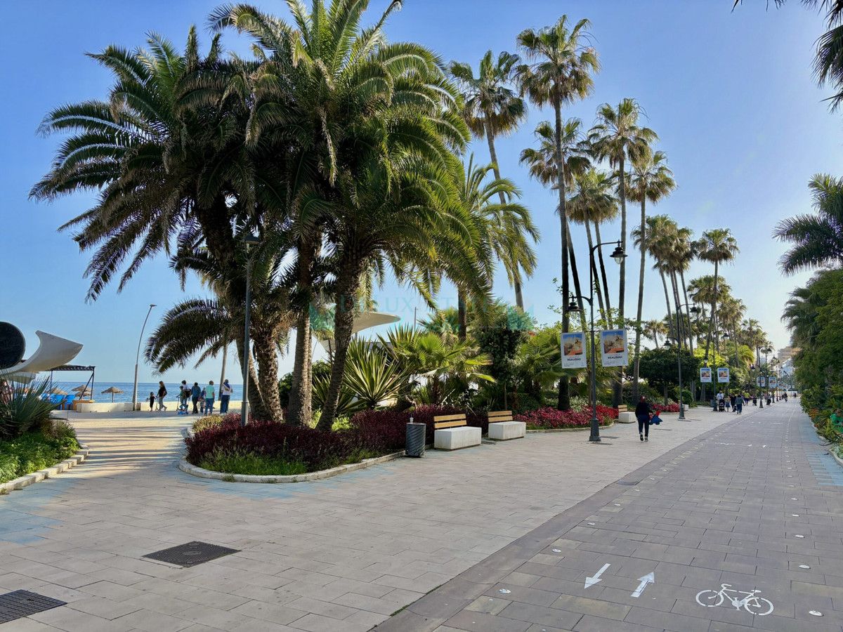 Apartment for sale in Estepona