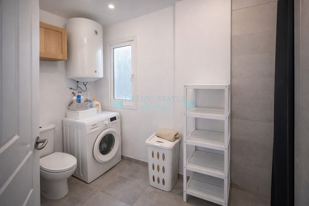 Apartment for sale in Estepona