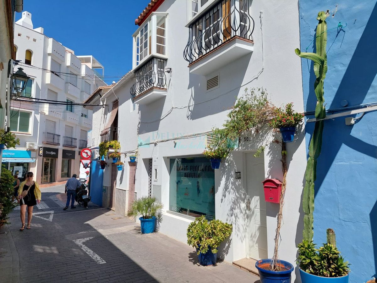 Town House for sale in Estepona