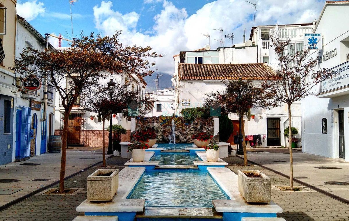 Town House for sale in Estepona