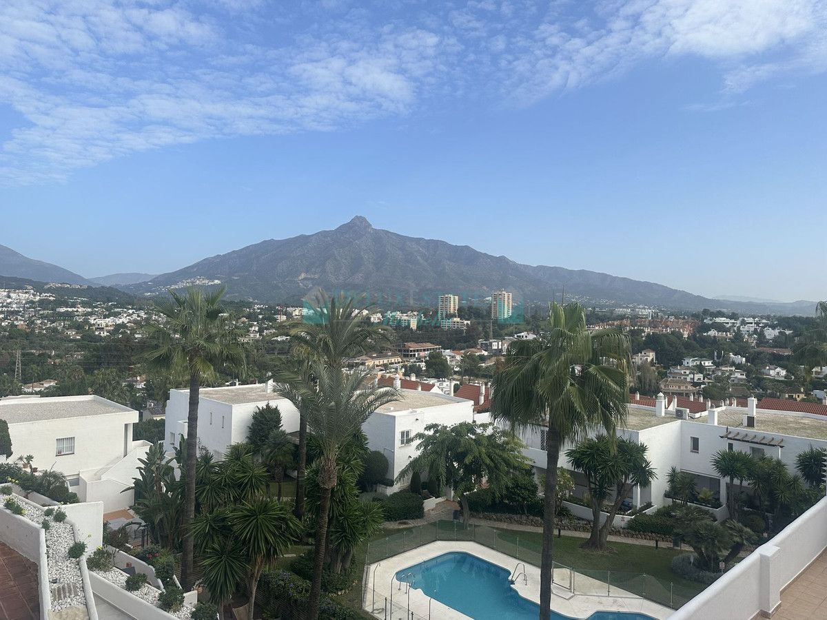 Apartment for sale in Nueva Andalucia