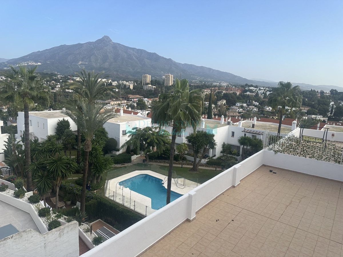 Apartment for sale in Nueva Andalucia