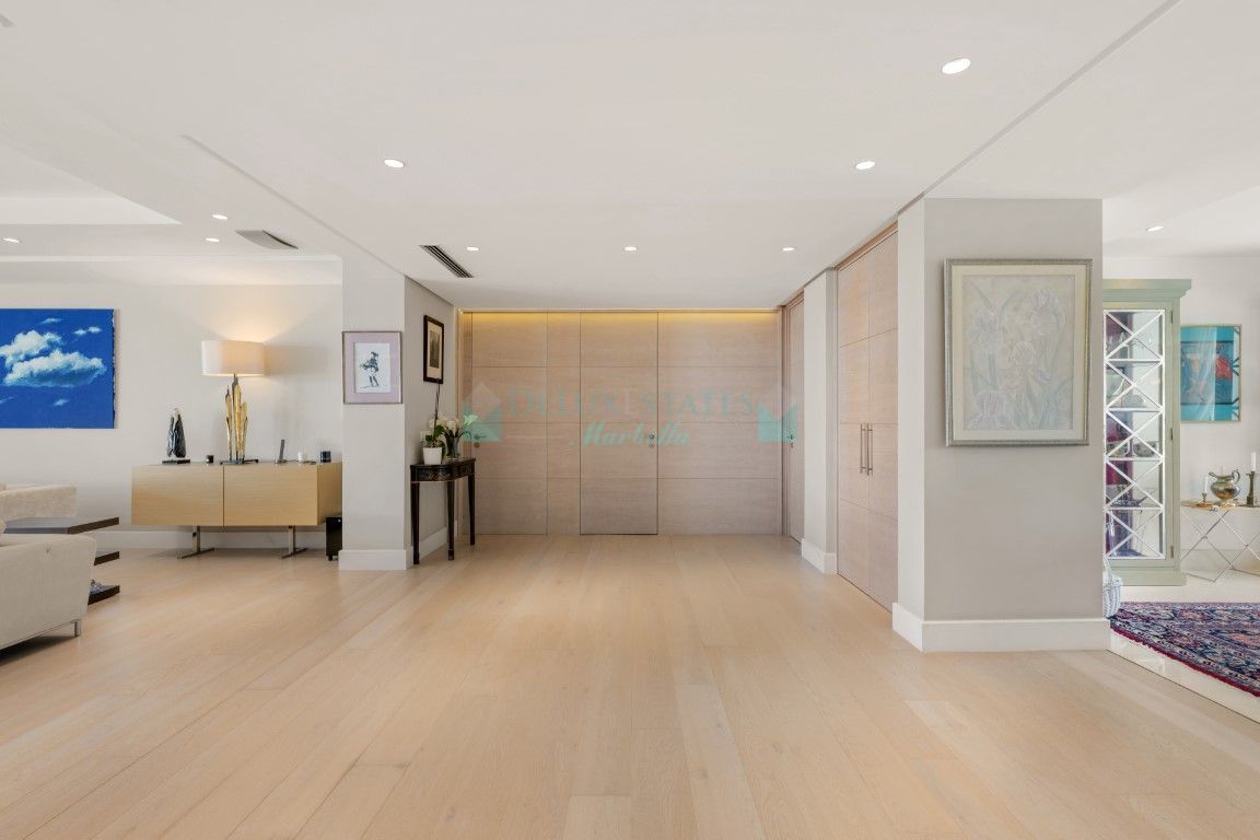 Penthouse for sale in Marbella - Puerto Banus