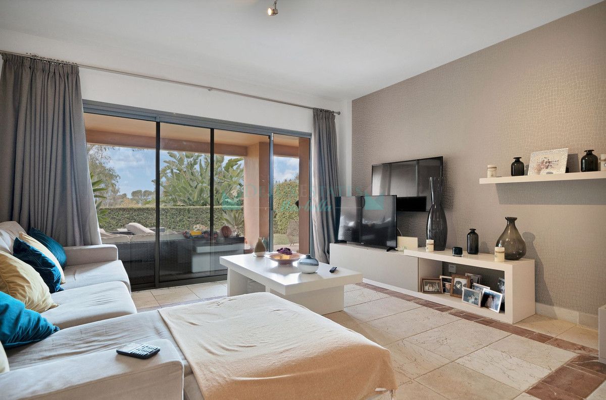 Ground Floor Apartment for sale in Benahavis