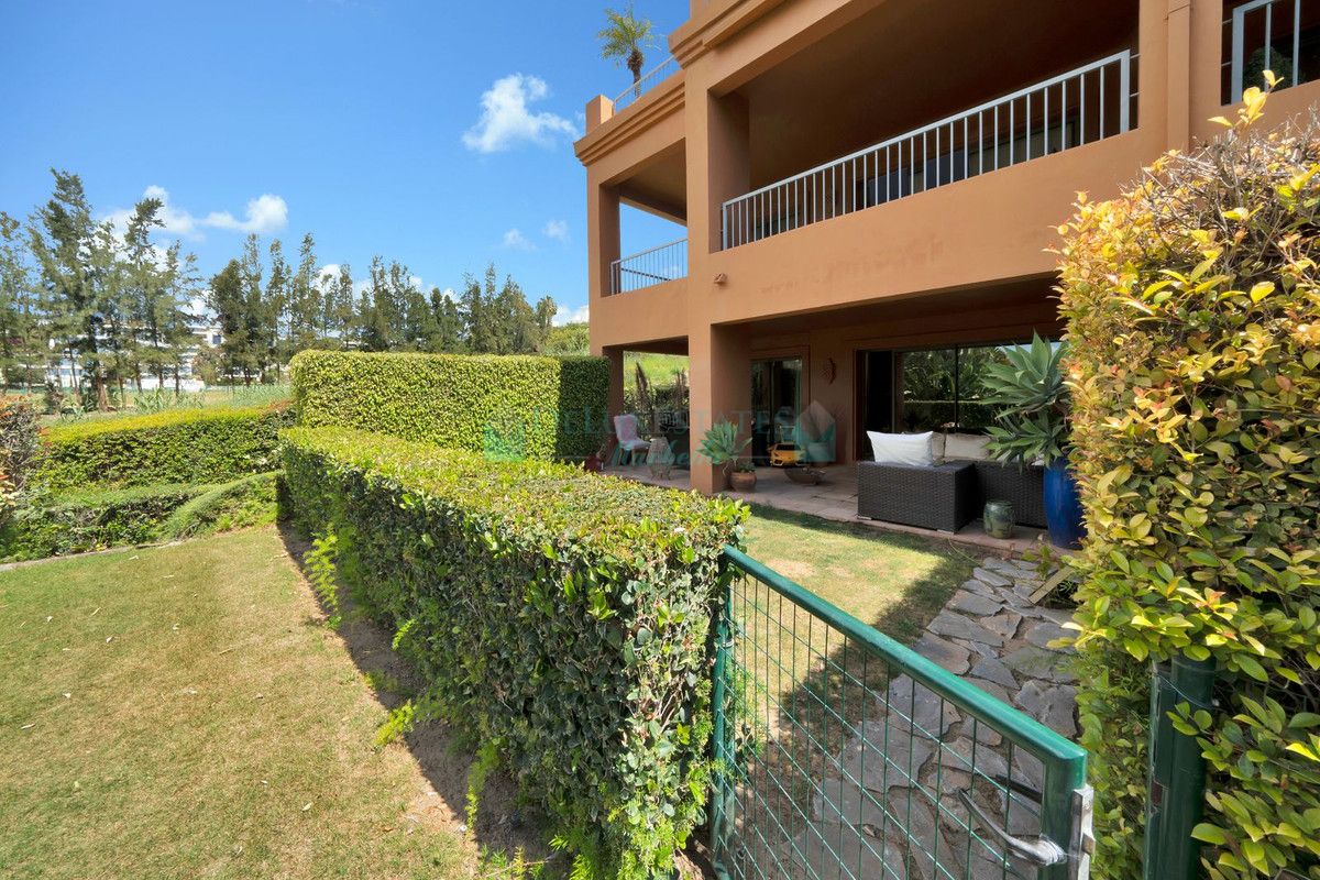 Ground Floor Apartment for sale in Benahavis