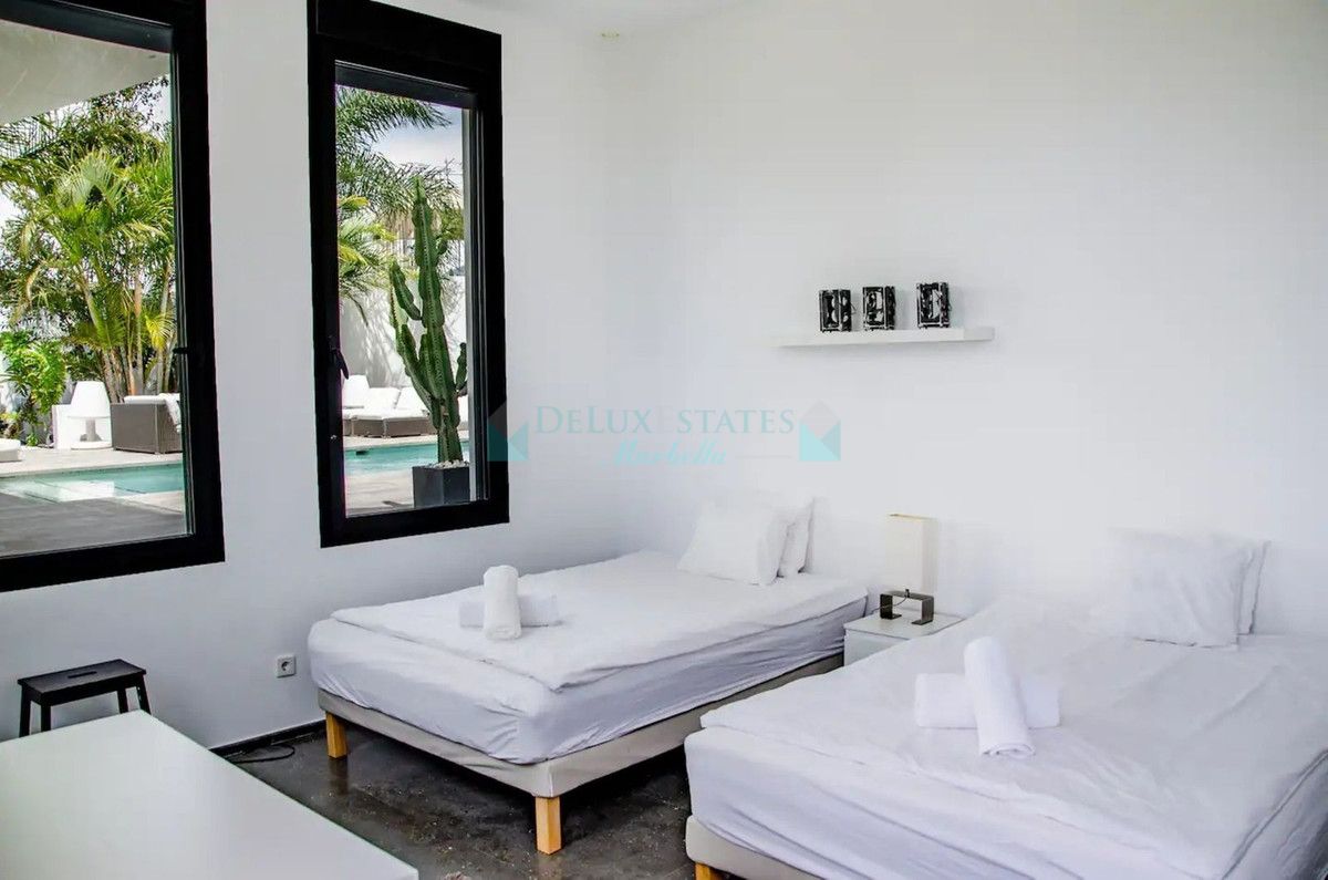 Villa for rent in Benahavis
