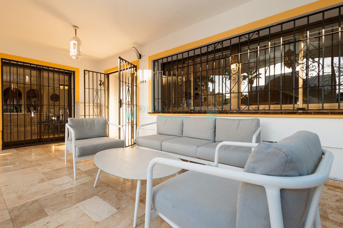 Villa for rent in Las Chapas, Marbella East