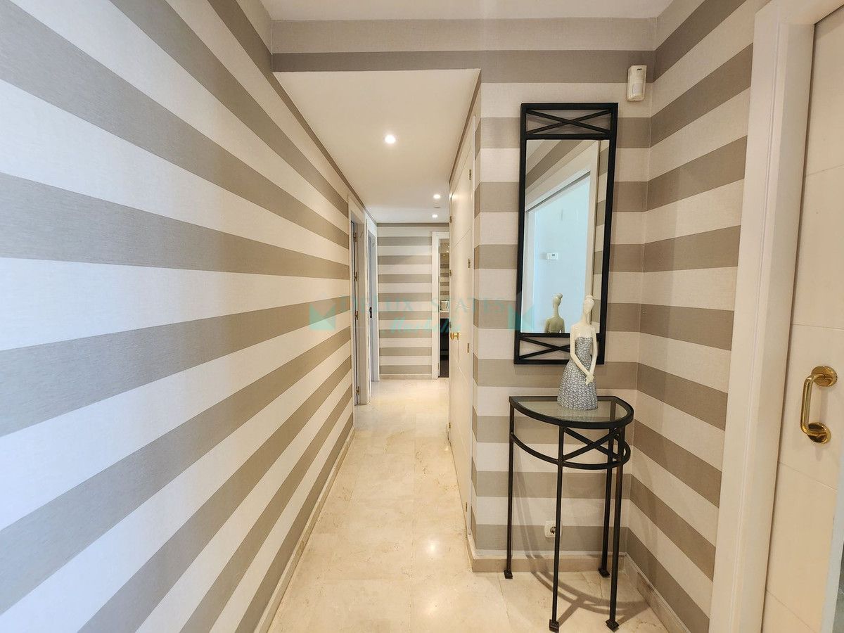 Apartamento Planta Baja en venta en Estepona