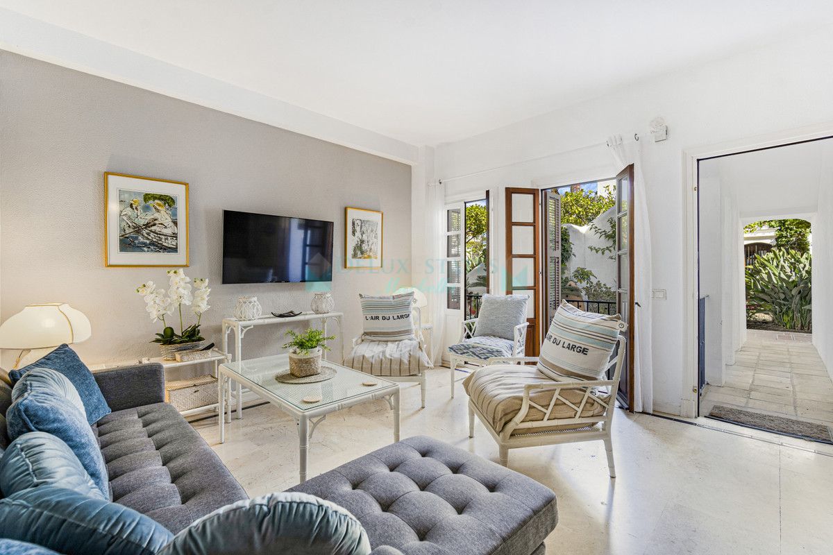 Ground Floor Apartment for sale in Marbella Golden Mile