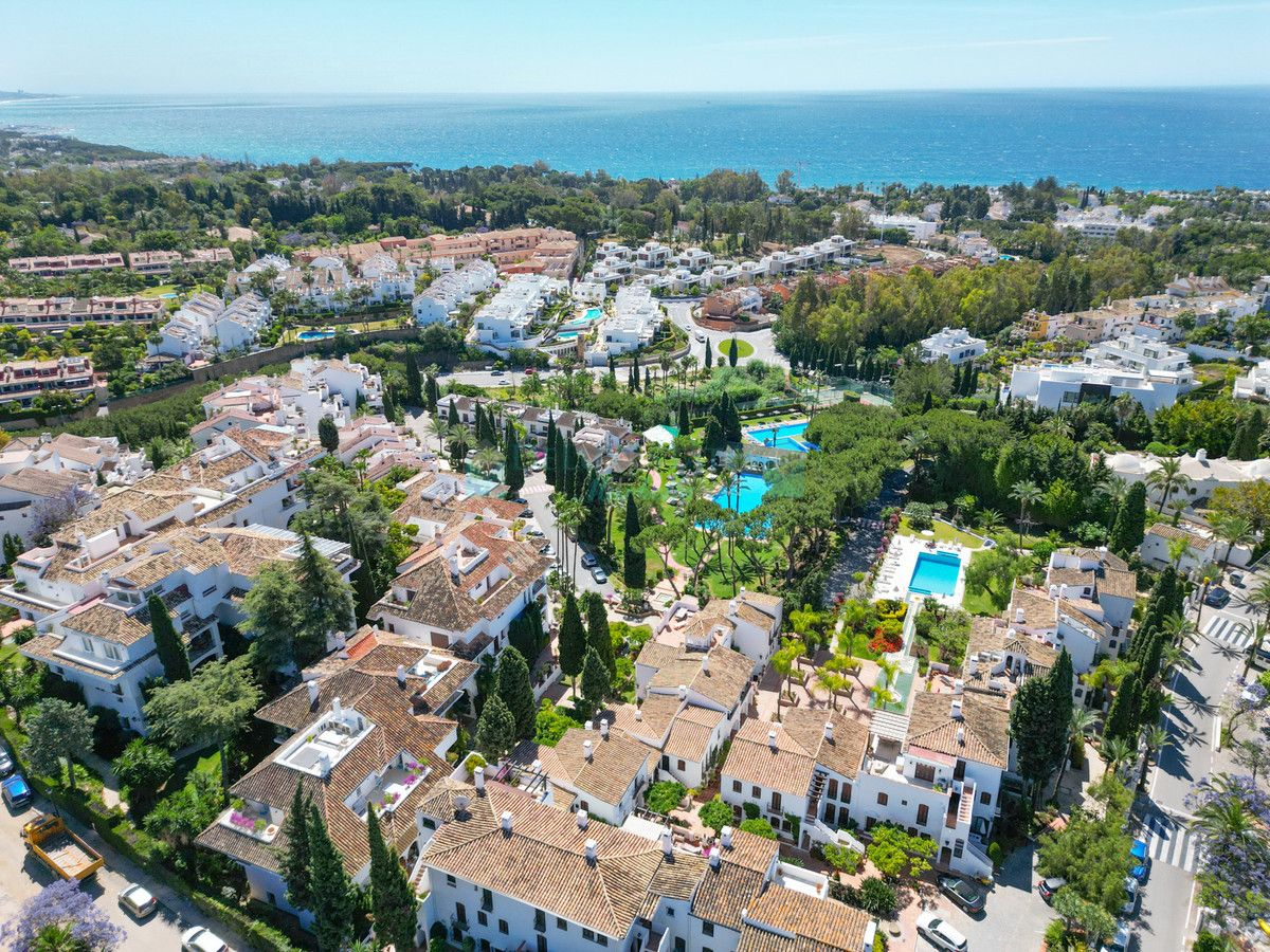 Ground Floor Apartment for sale in Marbella Golden Mile