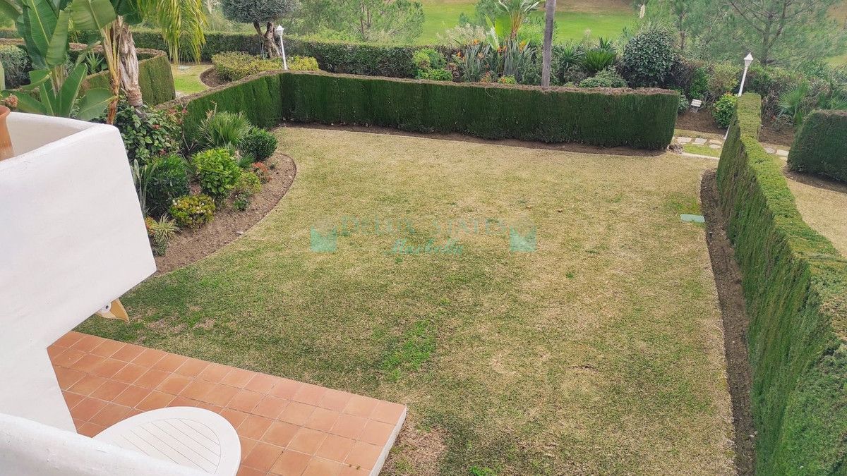 Ground Floor Apartment for sale in Benahavis