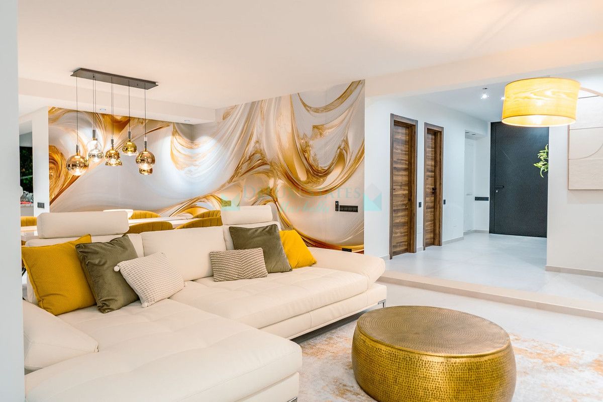 Villa en alquiler en El Paraiso, Estepona