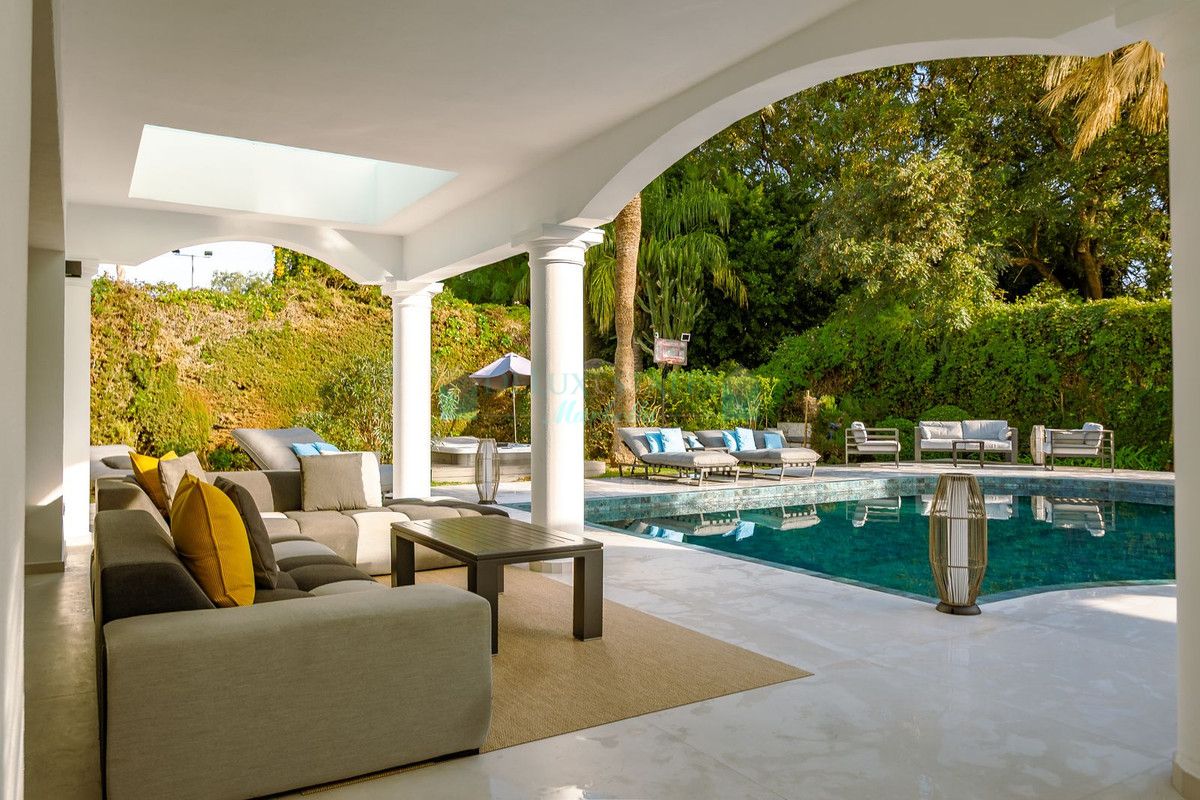 Villa en alquiler en El Paraiso, Estepona