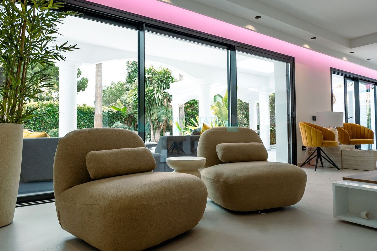 Villa en alquiler en El Paraiso, Estepona