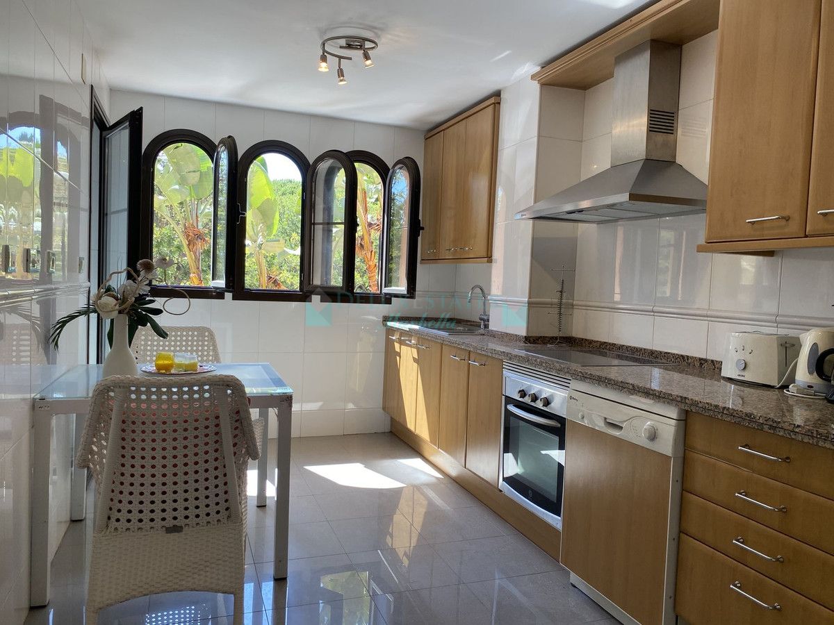 Apartment for rent in Hacienda del Sol, Estepona