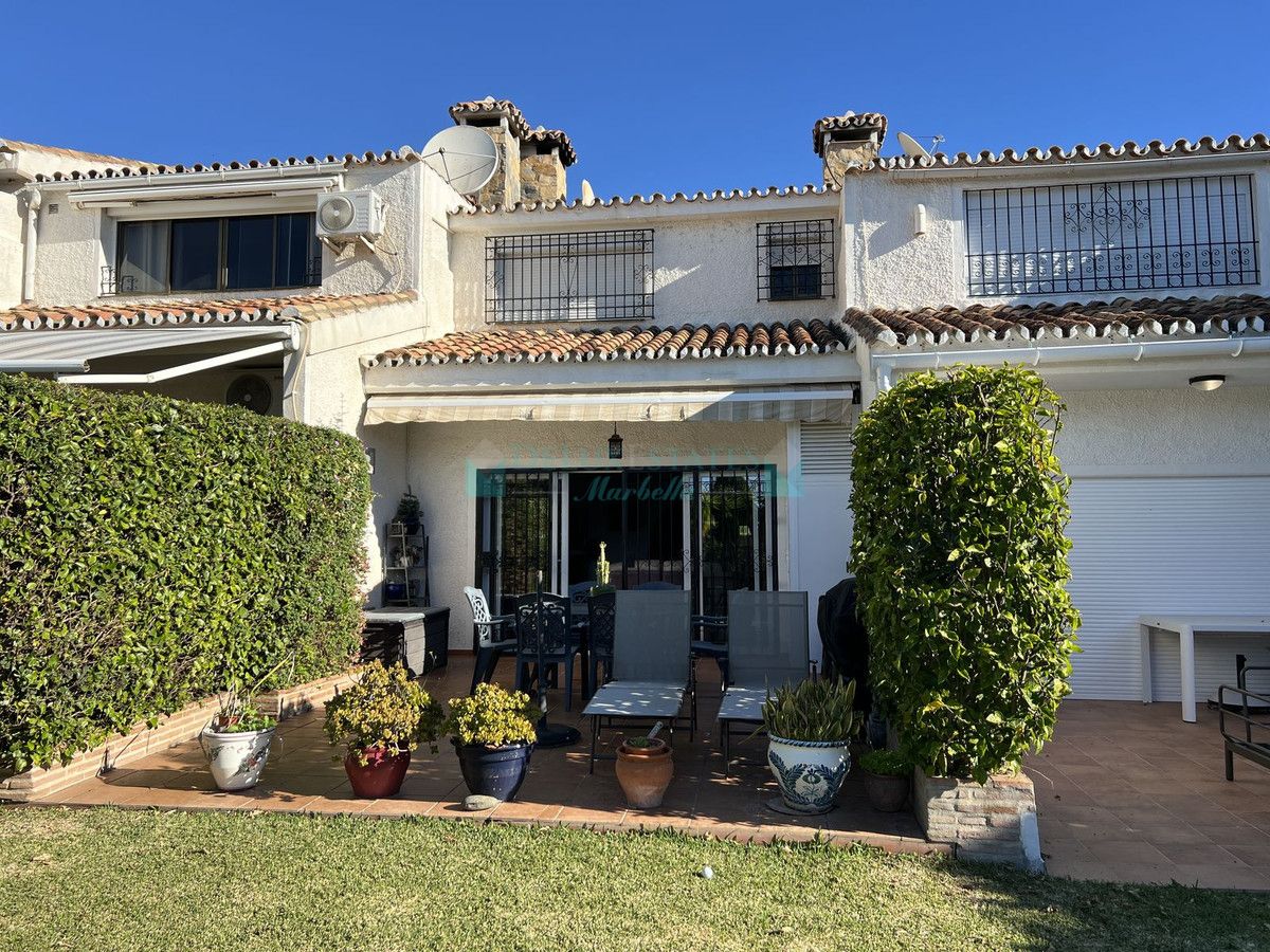 Town House for sale in Bel Air, Estepona